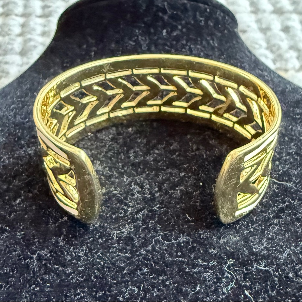 Asha Skinny Cala Cuff - Picture 2 of 4